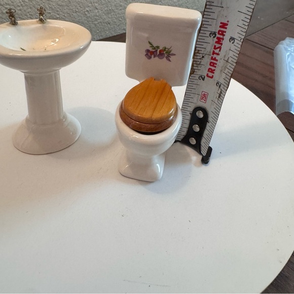 Vintage Dollhouse miniature furniture ceramic toilet & sink floral design - Picture 4 of 5